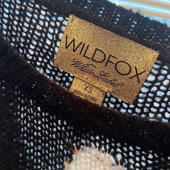 Black and white wildfox sweater - Picture 2 of 2